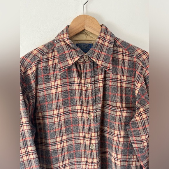 Pendleton Vintage 100% Virgin Wool Tan Red & Blue Plaid Button-Up Collared Shirt - Picture 2 of 11